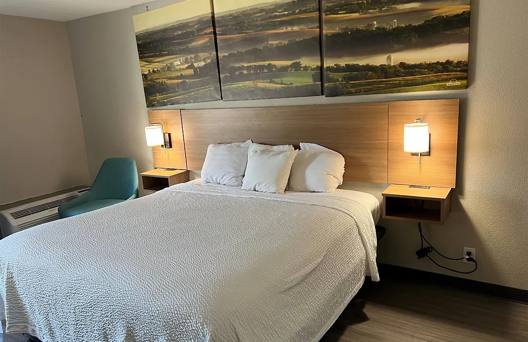 Days Inn By Wyndham West Des Moines - Clive-1