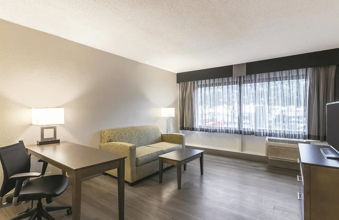 La Quinta By Wyndham Virginia Beach-1