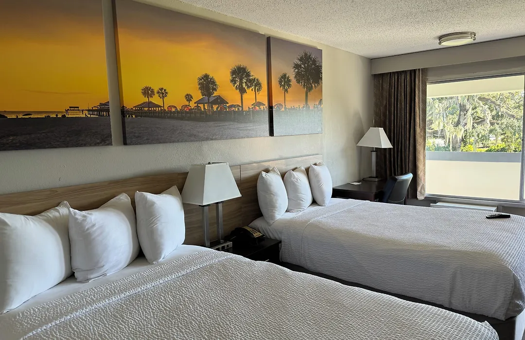 Days Inn By Wyndham Brooksville-1