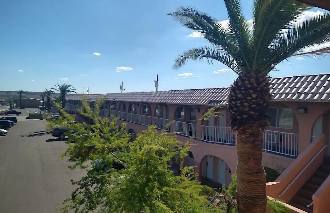 Days Inn By Wyndham Bullhead City-1
