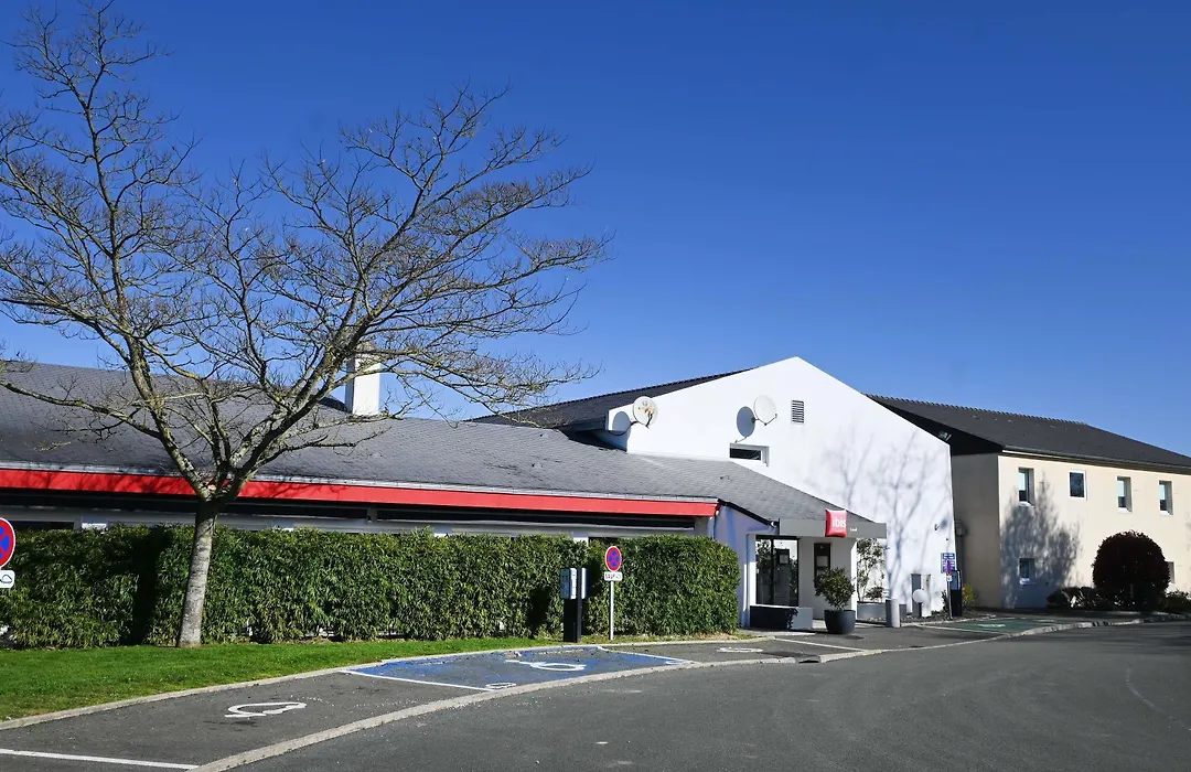 ibis Laval Le Relais D'Armor-1