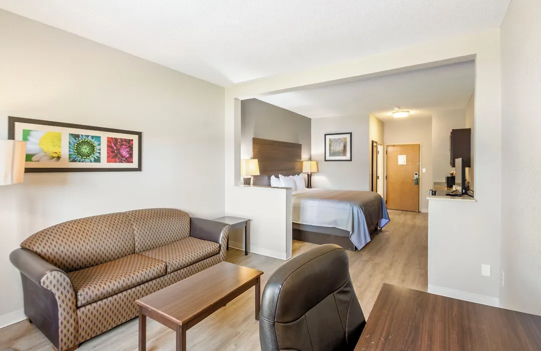 Quality Suites Hickory South-1