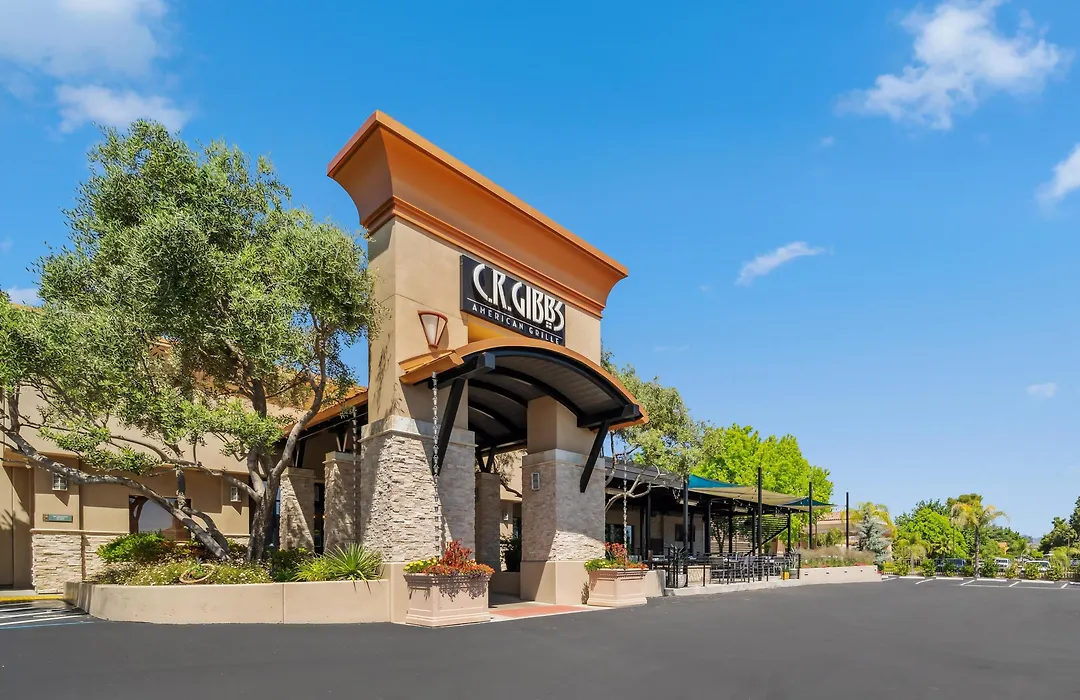 Best Western Plus Hilltop Inn-1