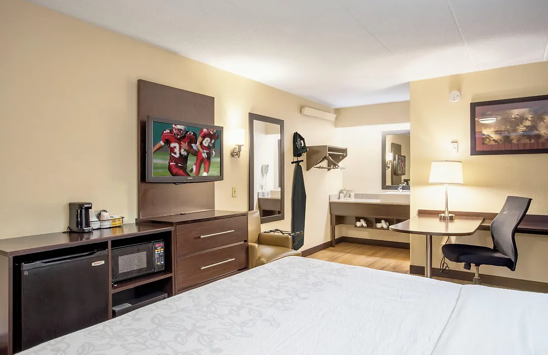 Red Roof Inn Plus+ Baltimore North - Timonium-1