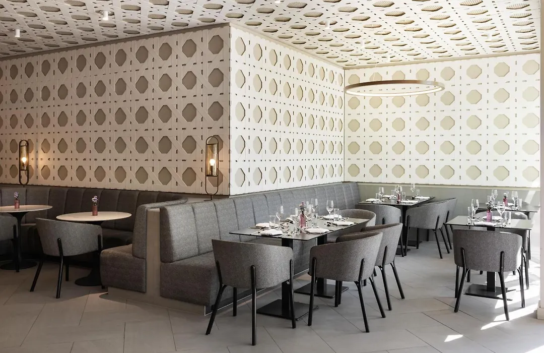 Doubletree By Hilton Vienna Bosei-1