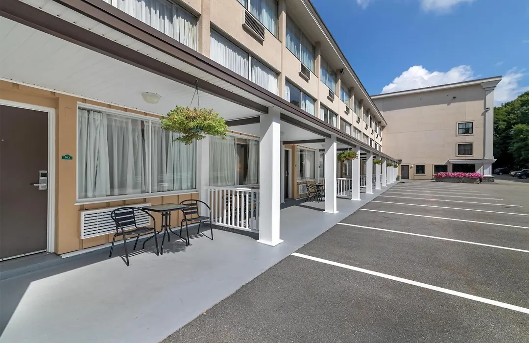 Best Western Merry Manor Inn-1
