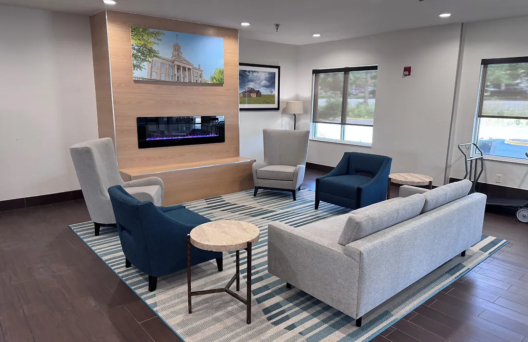 Comfort Suites Coralville I-80-1
