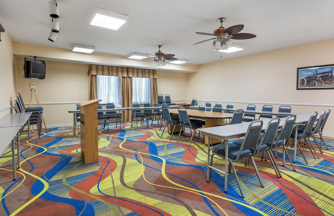 Quality Inn & Suites Near Amish Country-1