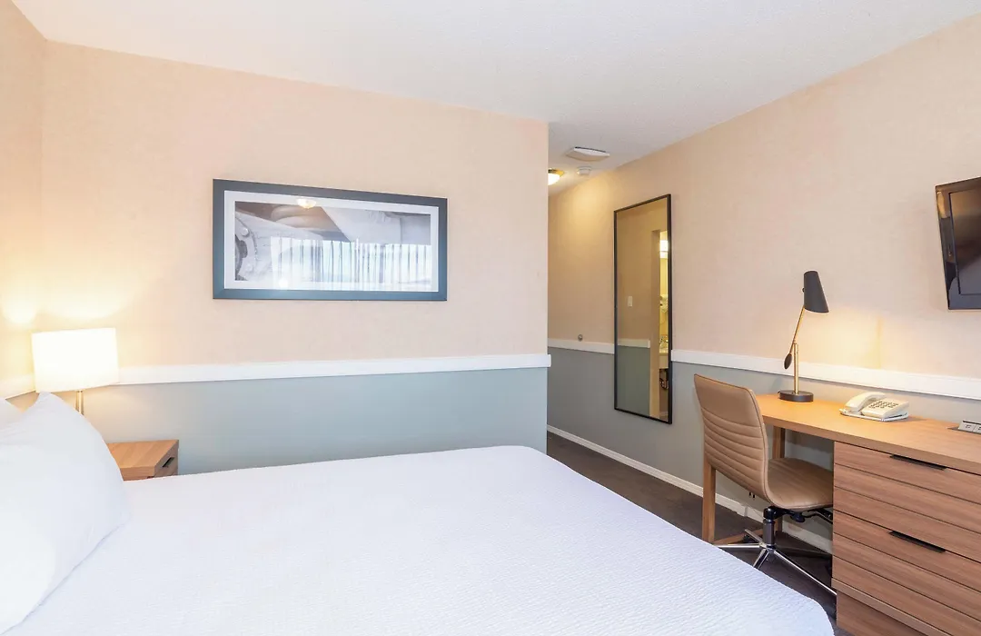 Sandman Hotel Cranbrook-1