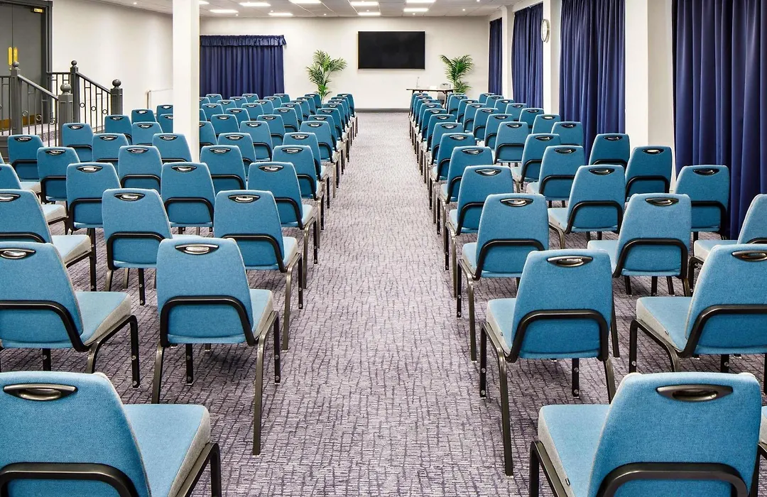 Mercure Cardiff-1