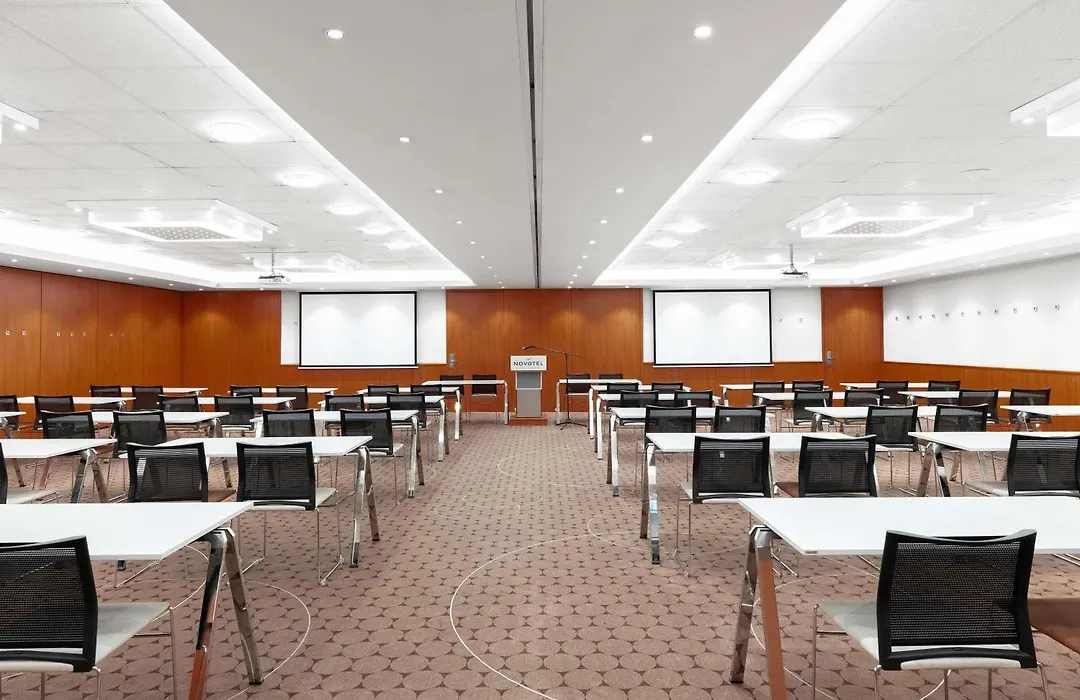 Moevenpick Hotel Budapest Centre-1