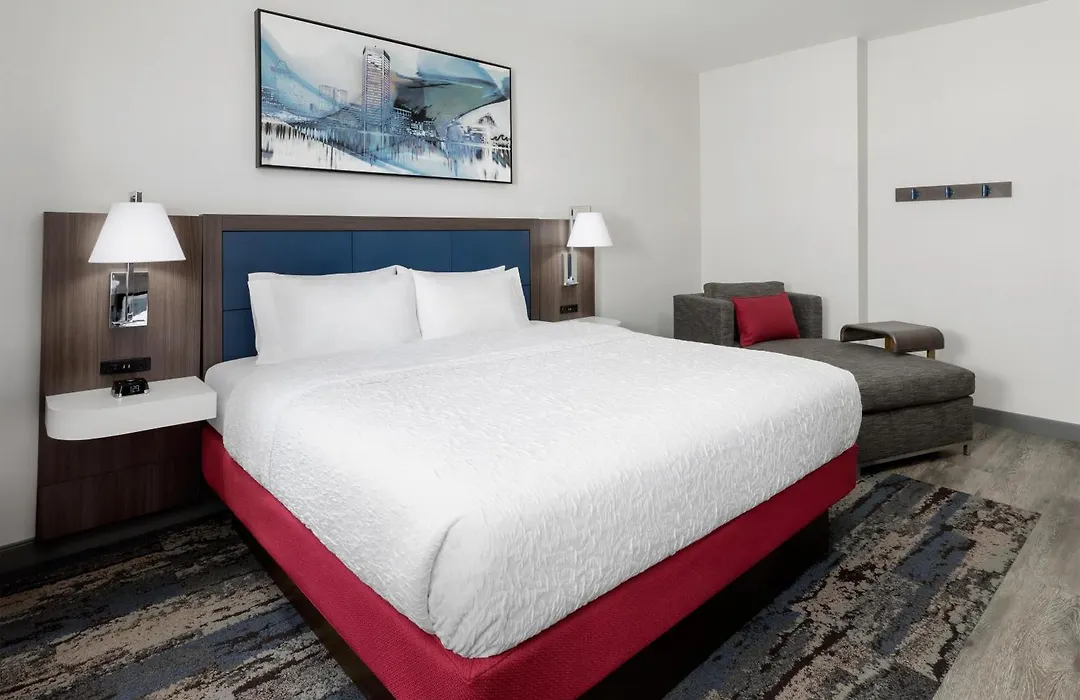 Hampton Inn & Suites Baltimore Inner Harbor-1