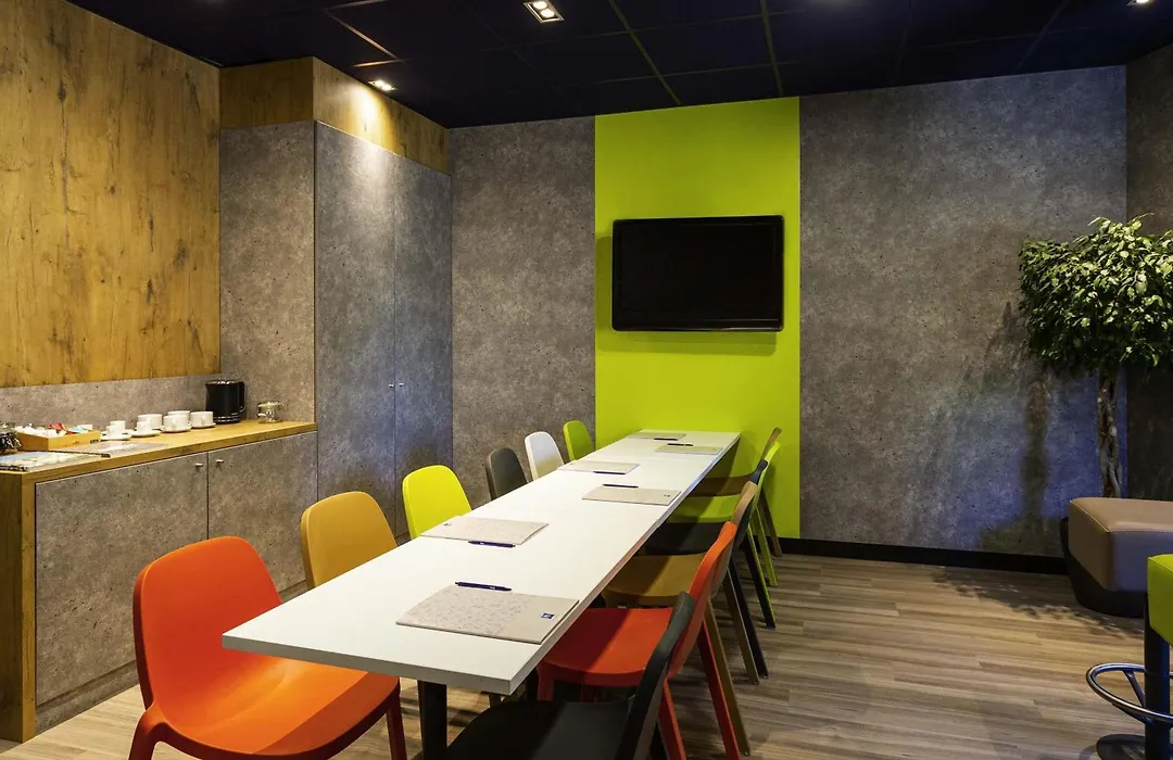 Ibis Budget Bordeaux Centre - Gare Saint Jean-1