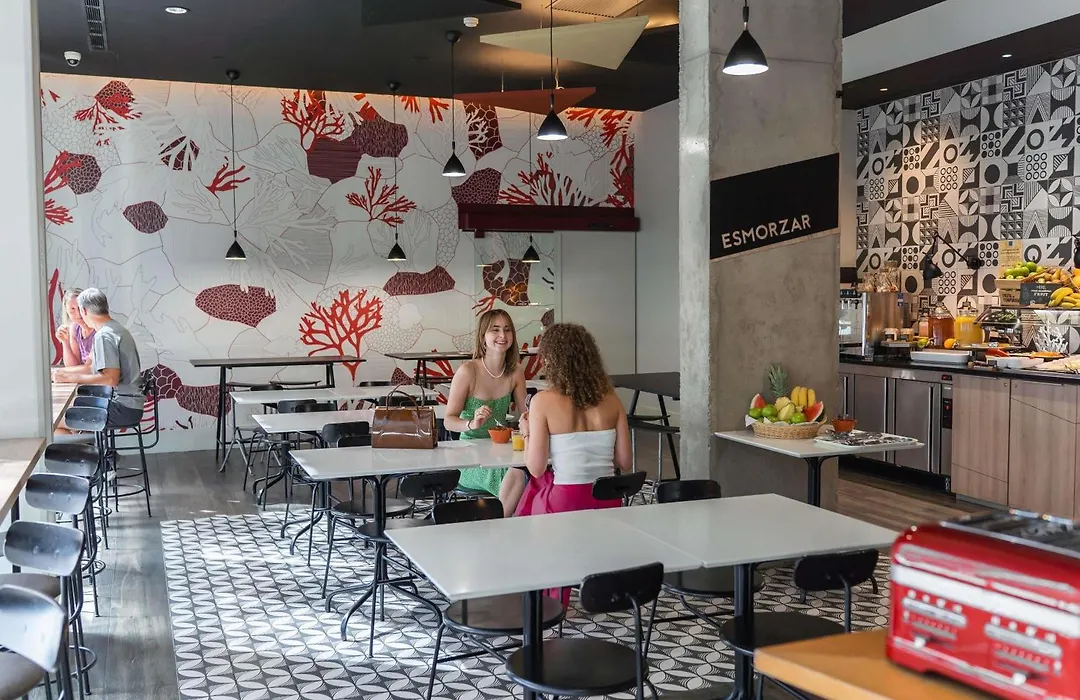 Ibis Styles Barcelona City Bogatell-1