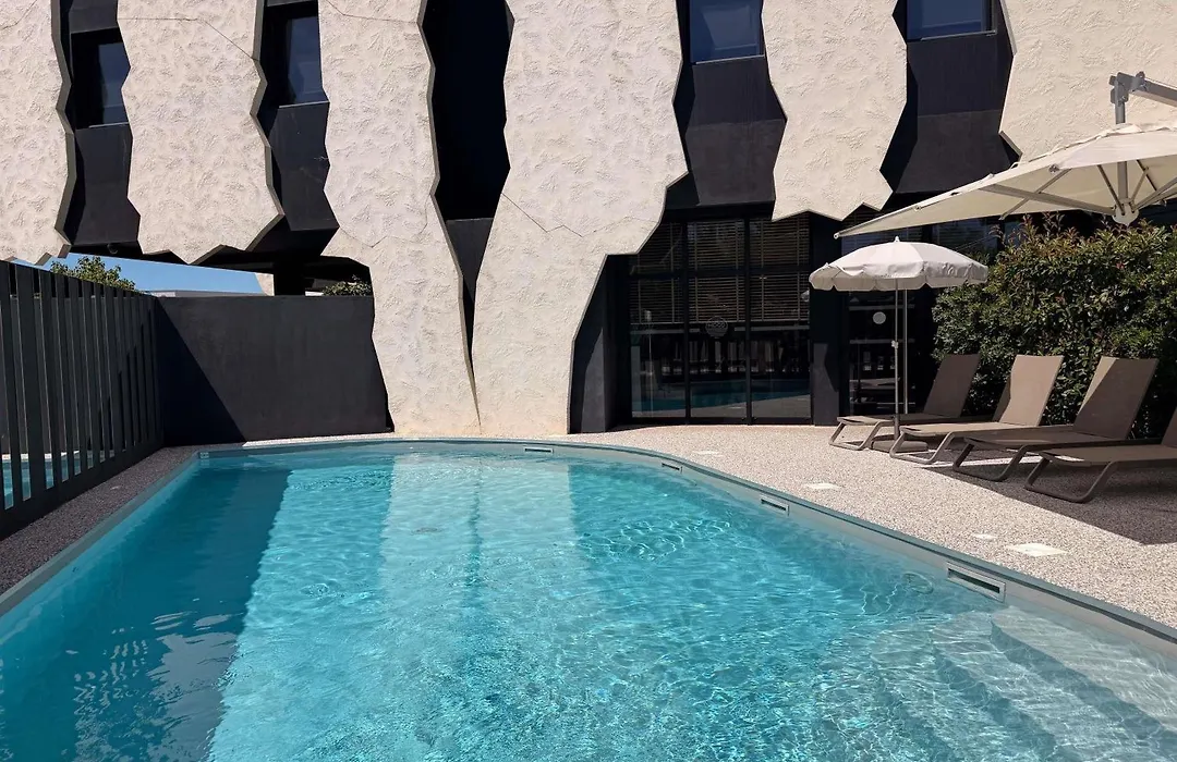 Ibis Lunel Petite Camargue-1