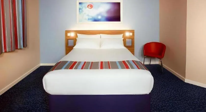 Travelodge Edinburgh Dreghorn-1