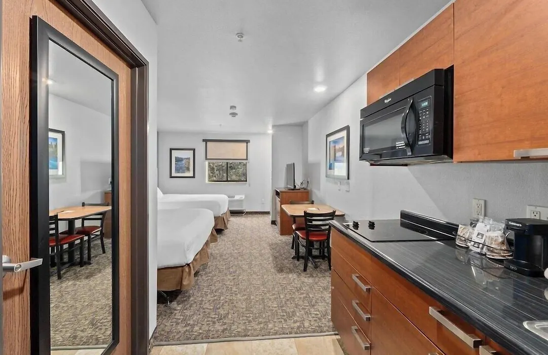 Mainstay Suites Spokane Valley-1