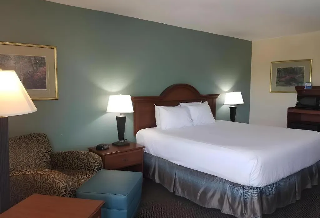 Baymont By Wyndham Sarasota-1