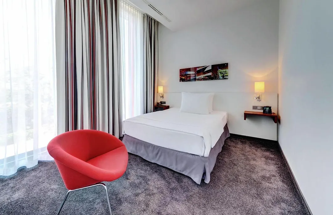 Hilton Garden Inn Stuttgart Neckarpark-1
