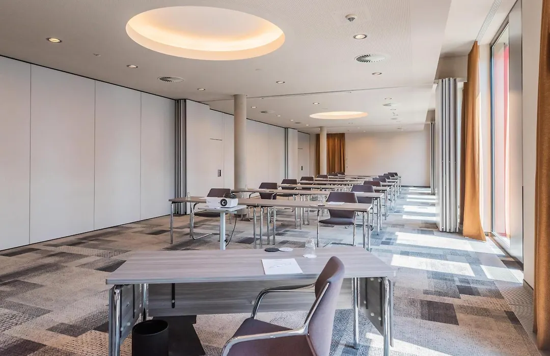 Hilton Garden Inn Stuttgart Neckarpark-1