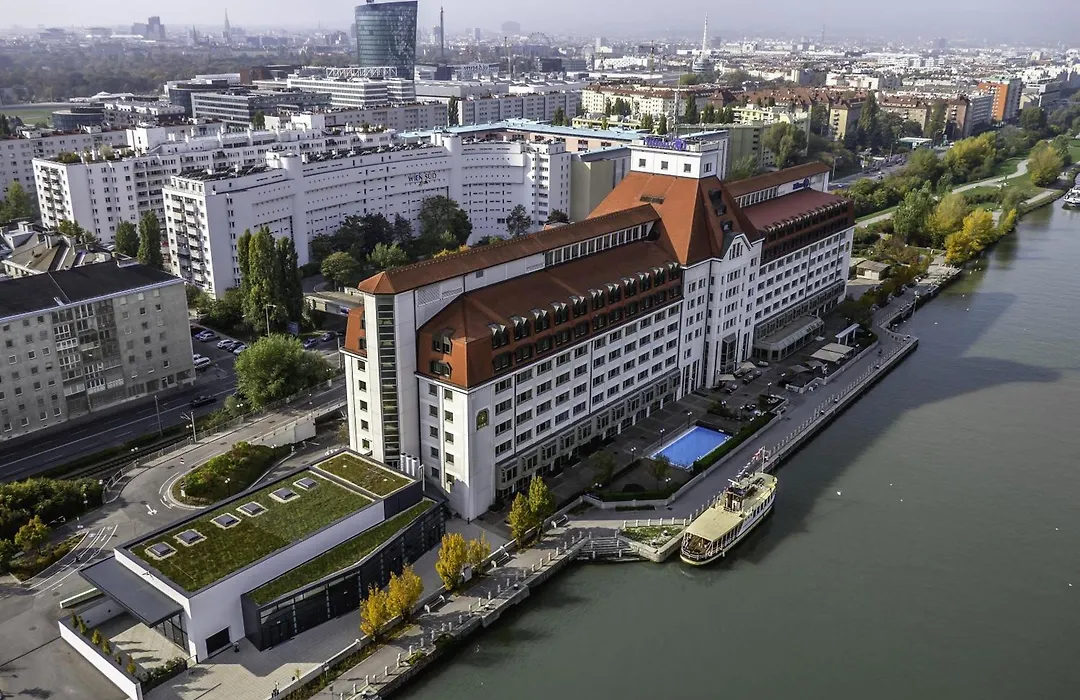 Hilton Vienna Waterfront-1