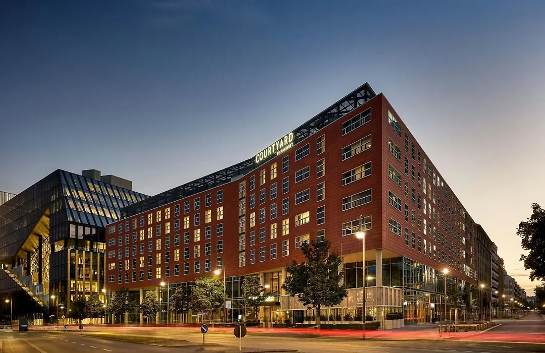 Courtyard By Marriott Berlin City Center-1