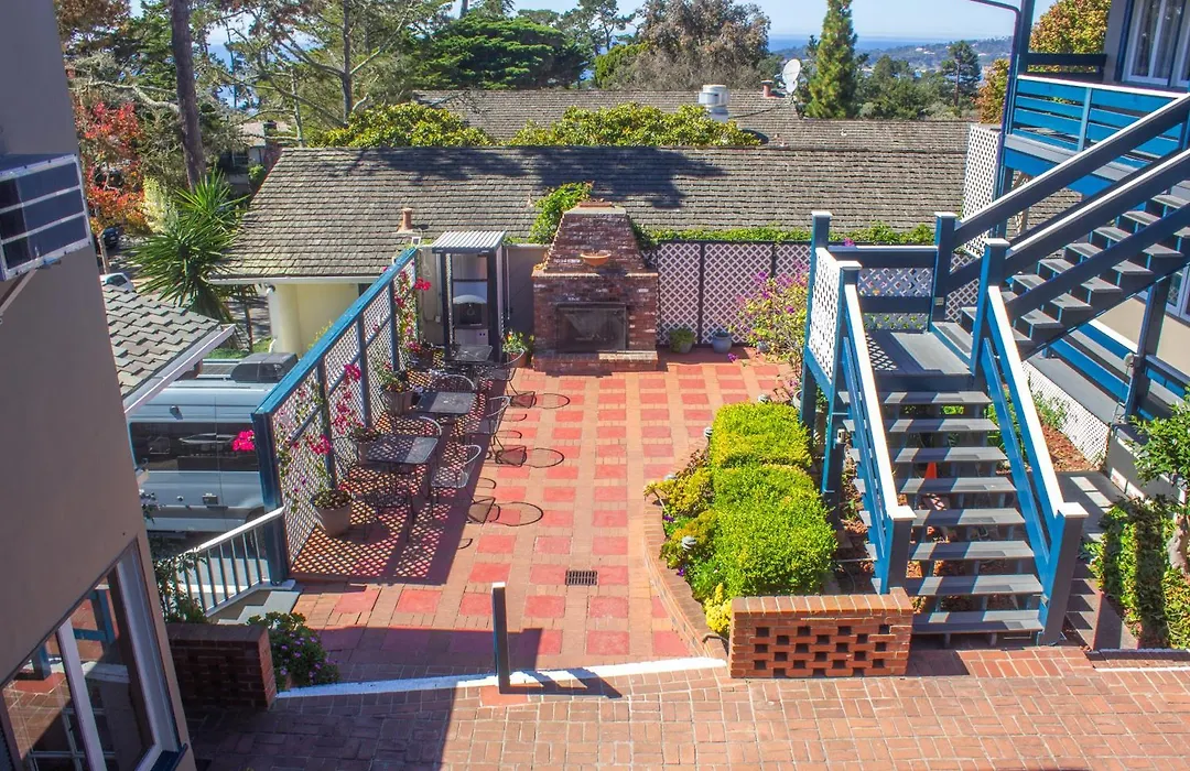 Carmel Wayfarer Inn-1