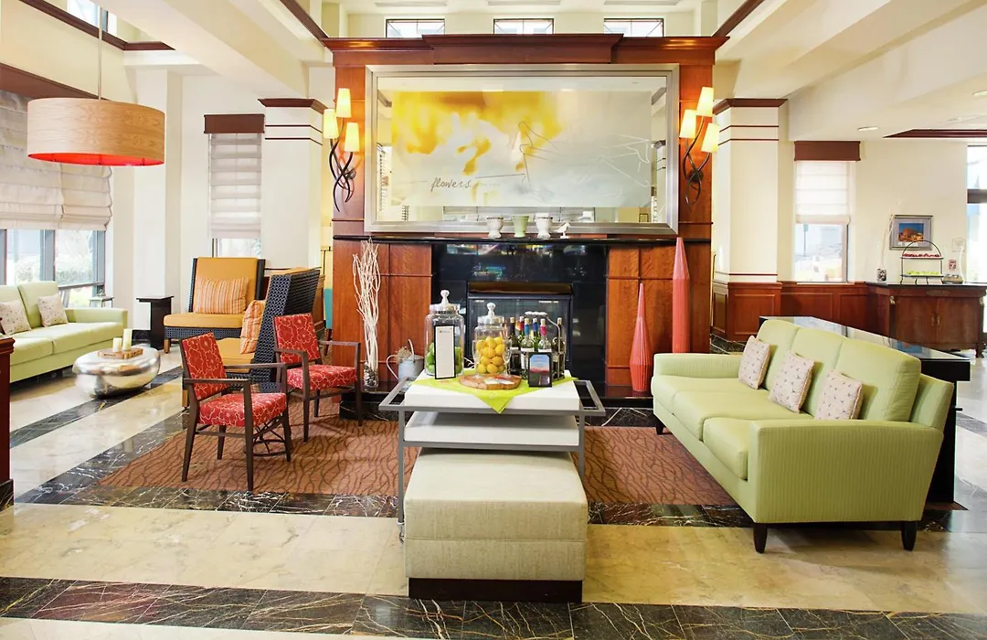 Hilton Garden Inn Virginia Beach Town Center-1