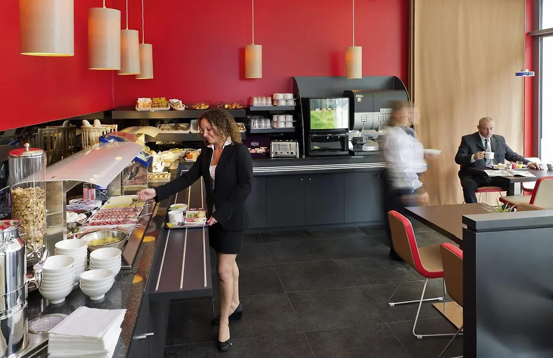 Ibis Esch Belval-1