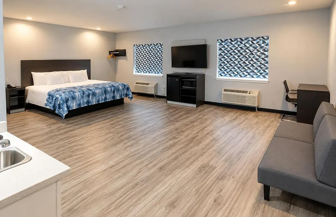 Americas Best Value Inn & Suites Haltom City Ft. Worth-1