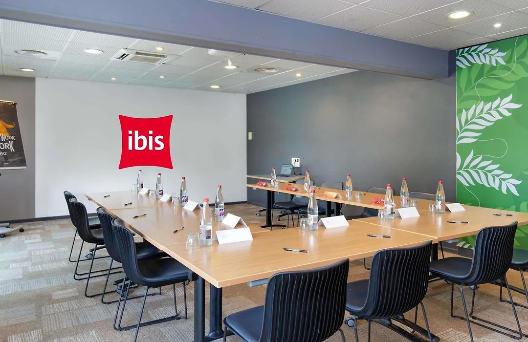 Ibis Salon De Provence-1