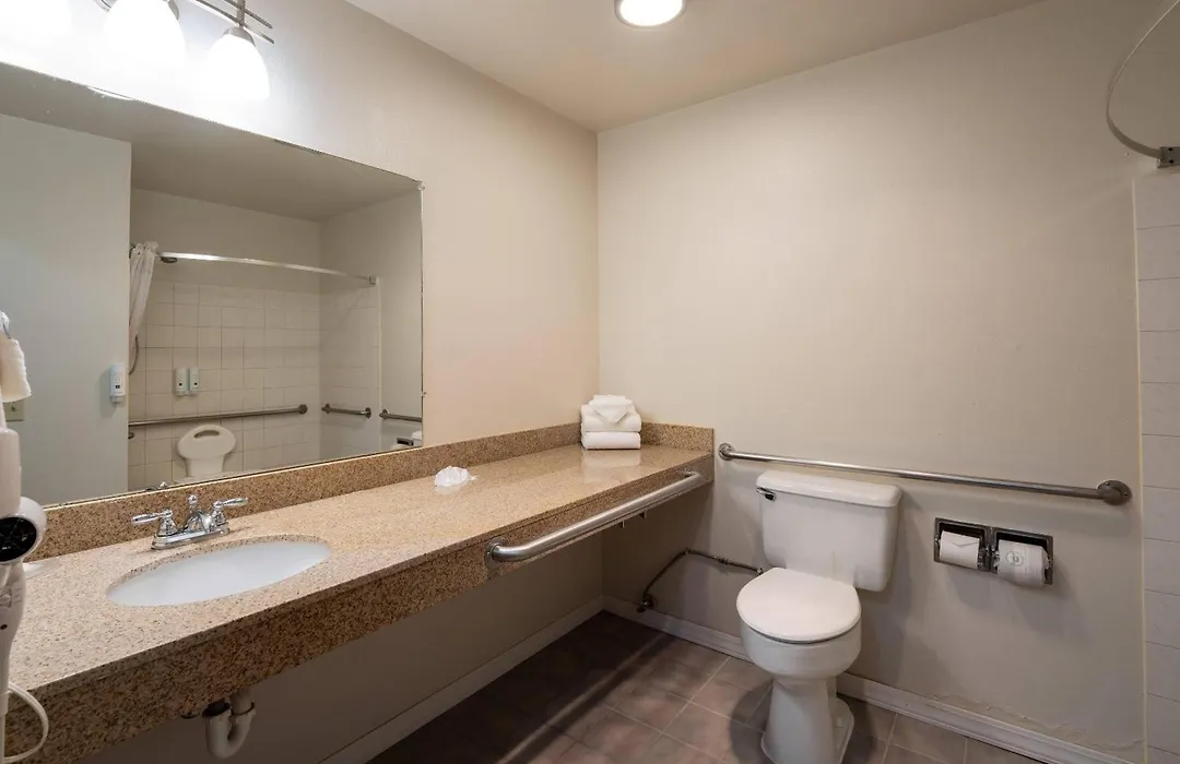 Quality Inn Paradise Creek Pullman-1