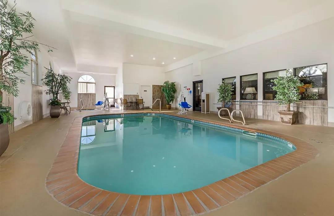 Best Western Plus Deer Park Hotel And Suites-1