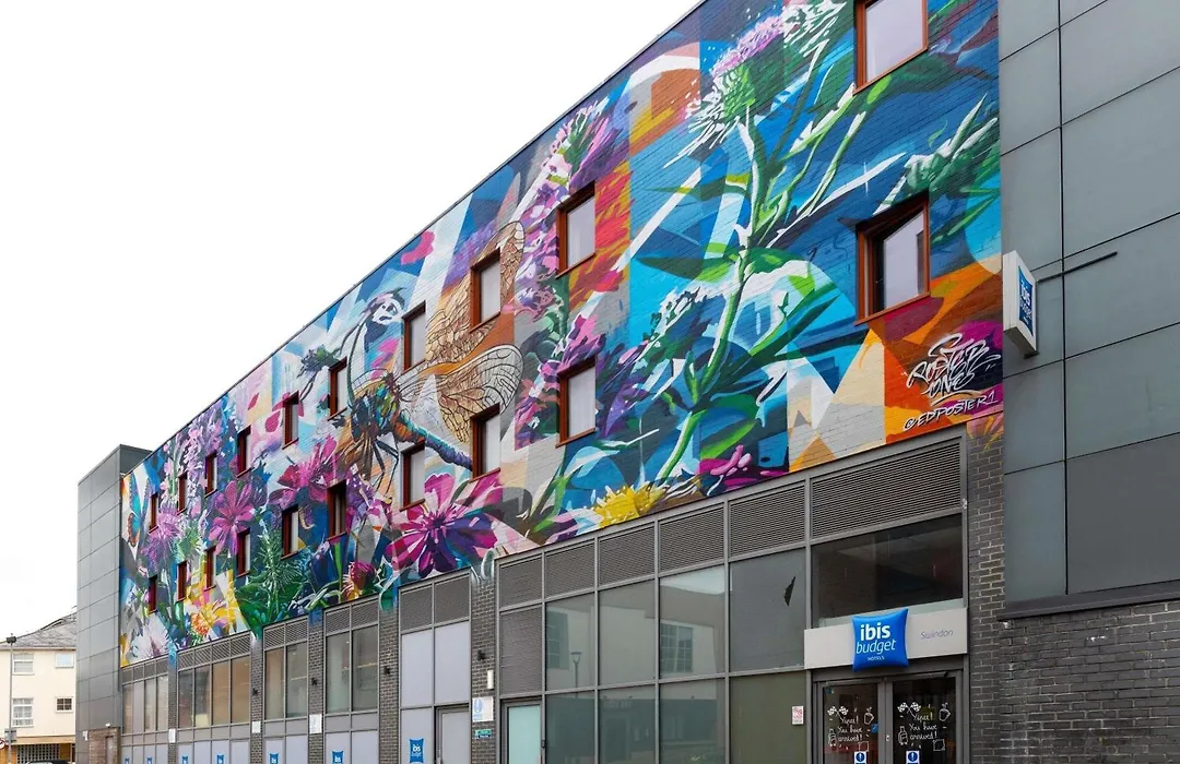 Ibis Budget Swindon Town Centre-1