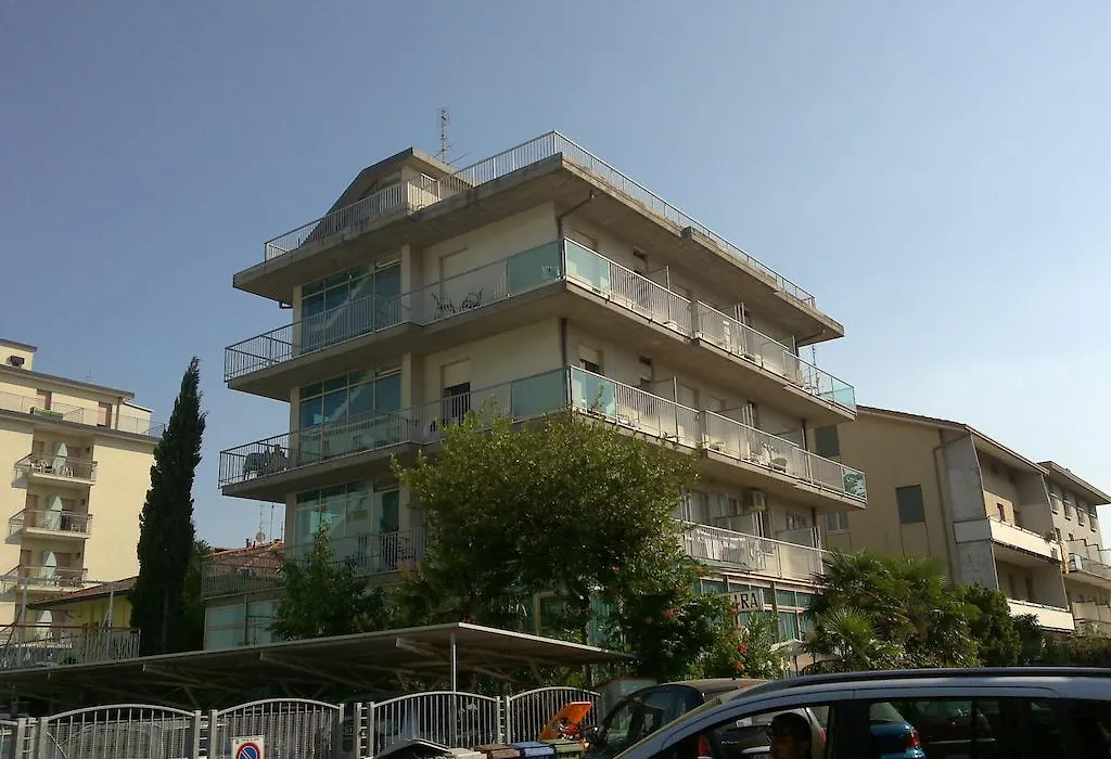 Hotel Elvira-1