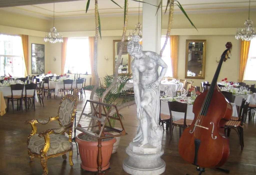 Hotel Drei Kronen-1
