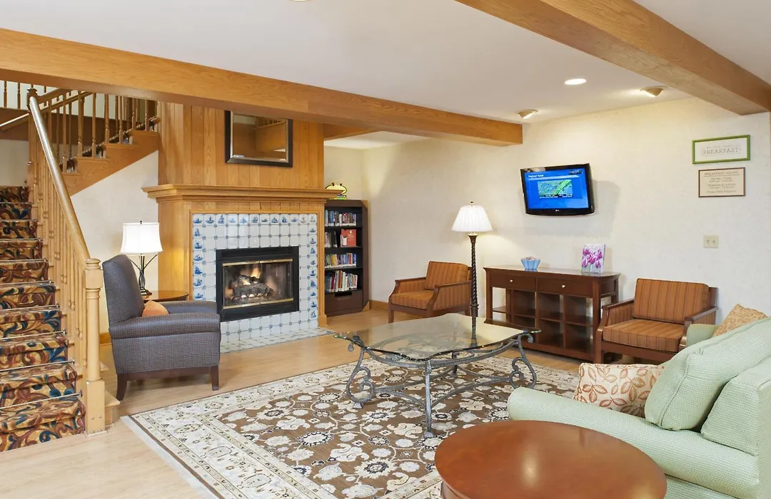 Country Inn & Suites By Radisson, Holland, Mi-1