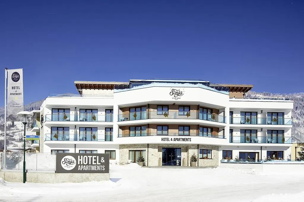 Sonja Alpine Resort-1
