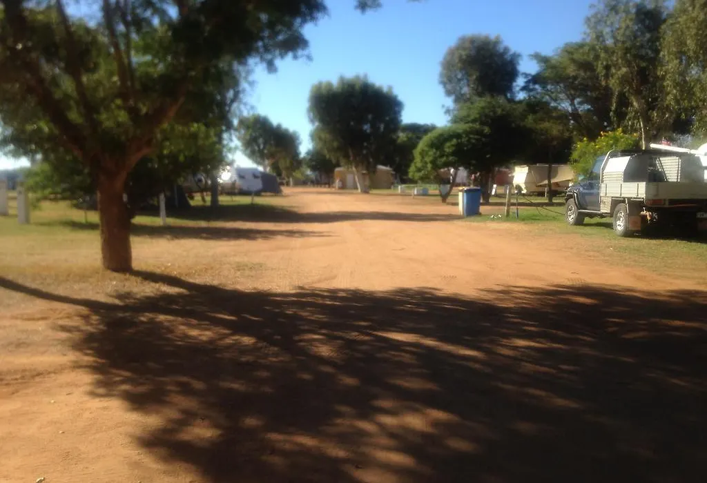 Carnarvon Caravan Park-1