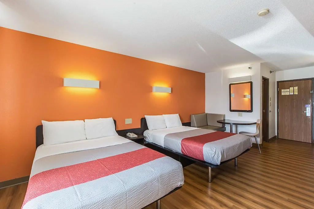 Motel 6 Omaha - Central-1