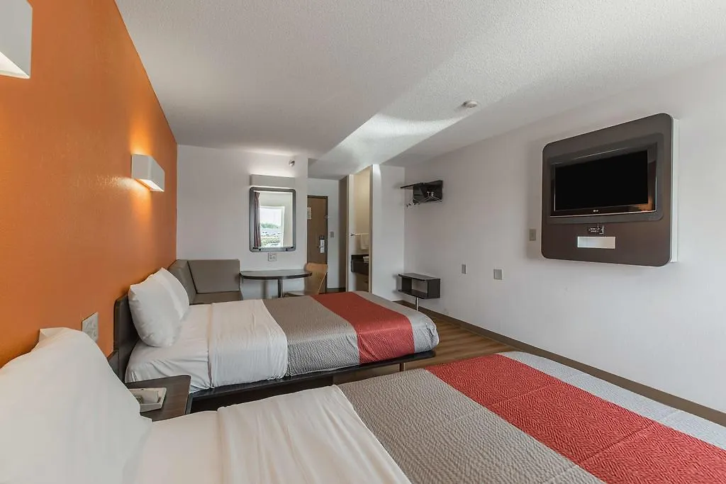 Motel 6 Omaha - Central-1