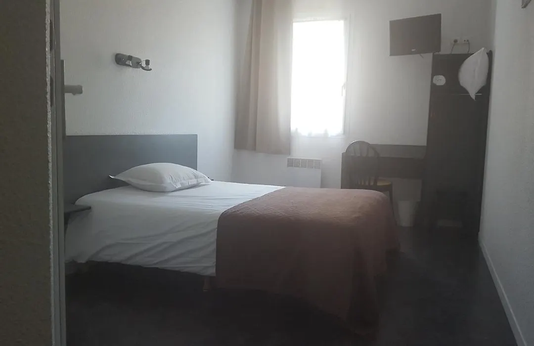 Relax Hotel-1
