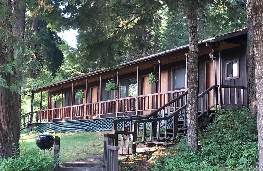 Crater Lake Gateway-Rocky Point Resort-1