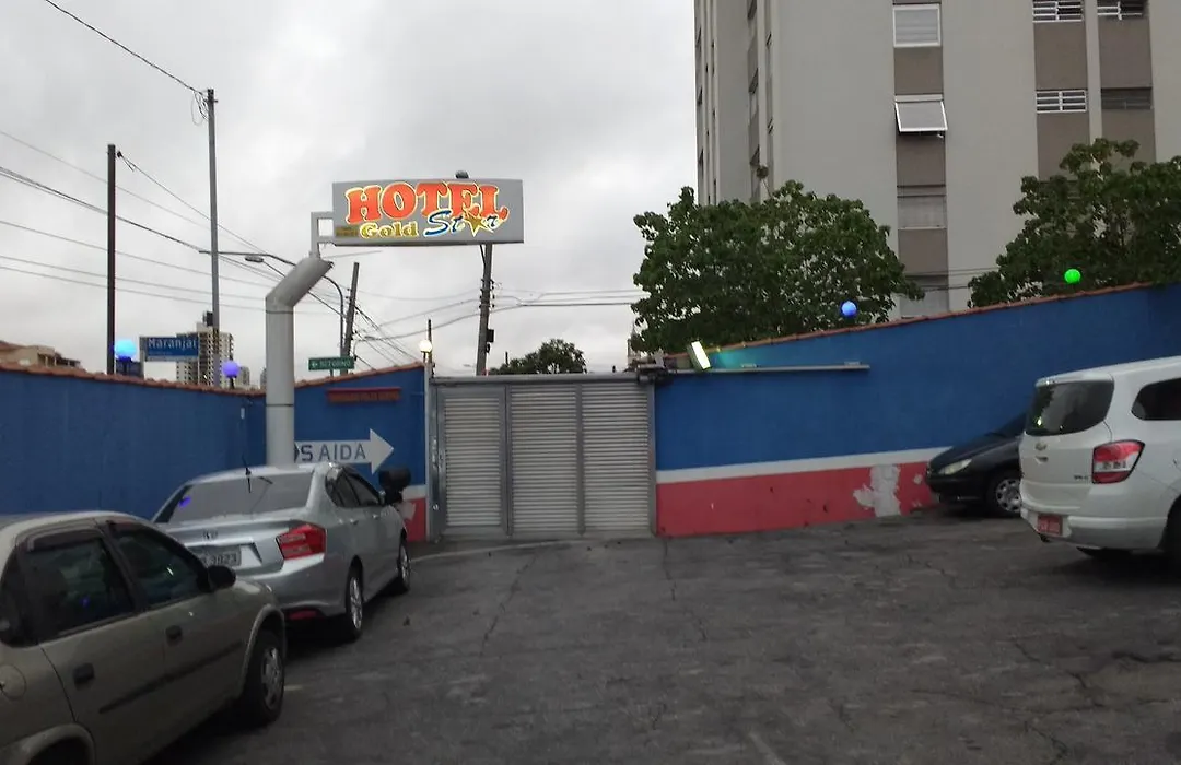 Gold Star Hotel-1