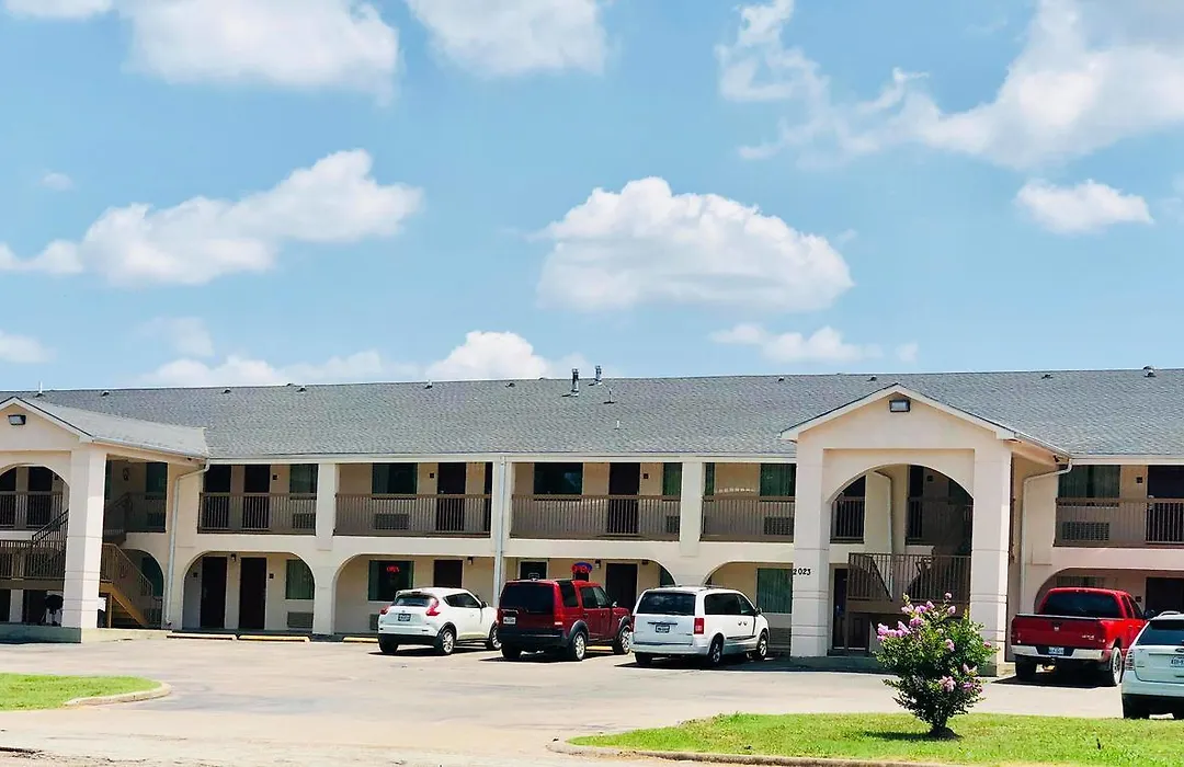 American Inn-1