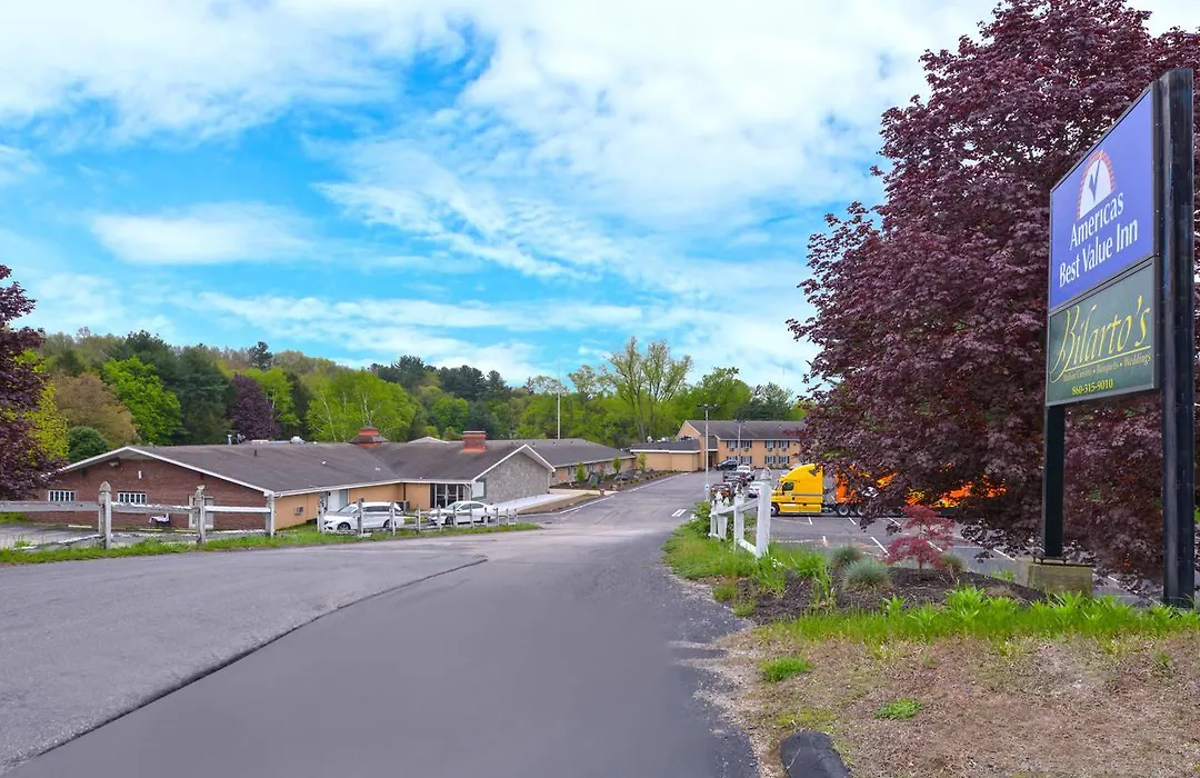 Motel 6 Putnam Ct-1