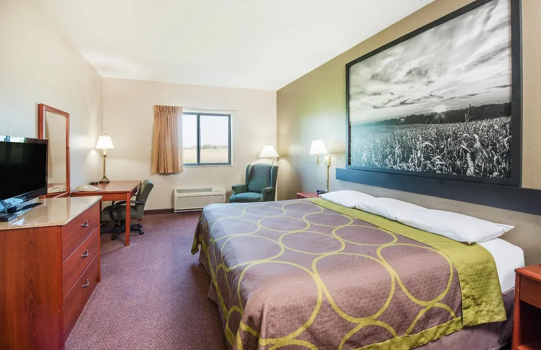 Super 8 By Wyndham Iola Ks-1