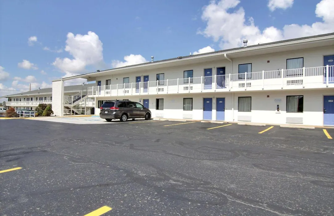 Motel 6-Middleburg Heights, Oh - Cleveland-1
