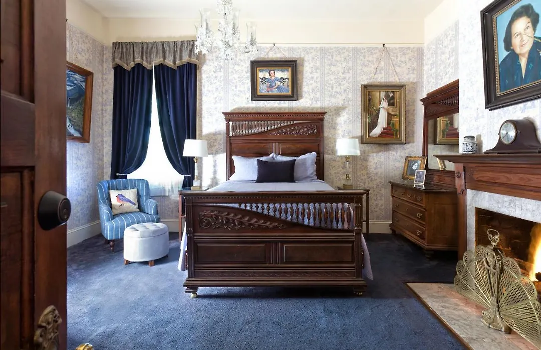 The Reynolds Mansion-1