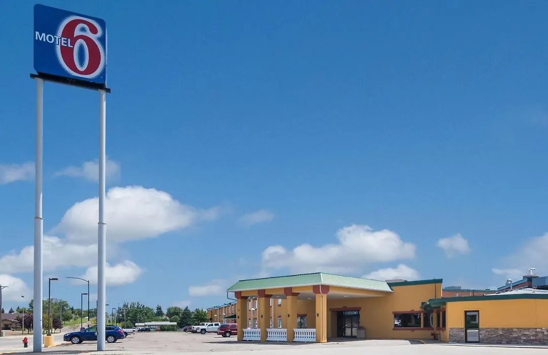 Badlands Inn & Suites-1